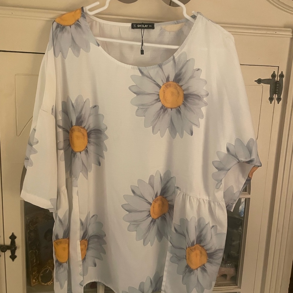 White and Yellow Oversized 3/4 Sleeve Blouse 16